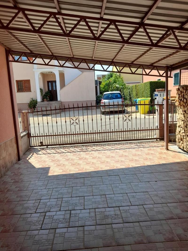 Apartman Jeger Umag Exterior foto